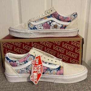 EUC in box old skool retro floral woman’s size 9.5